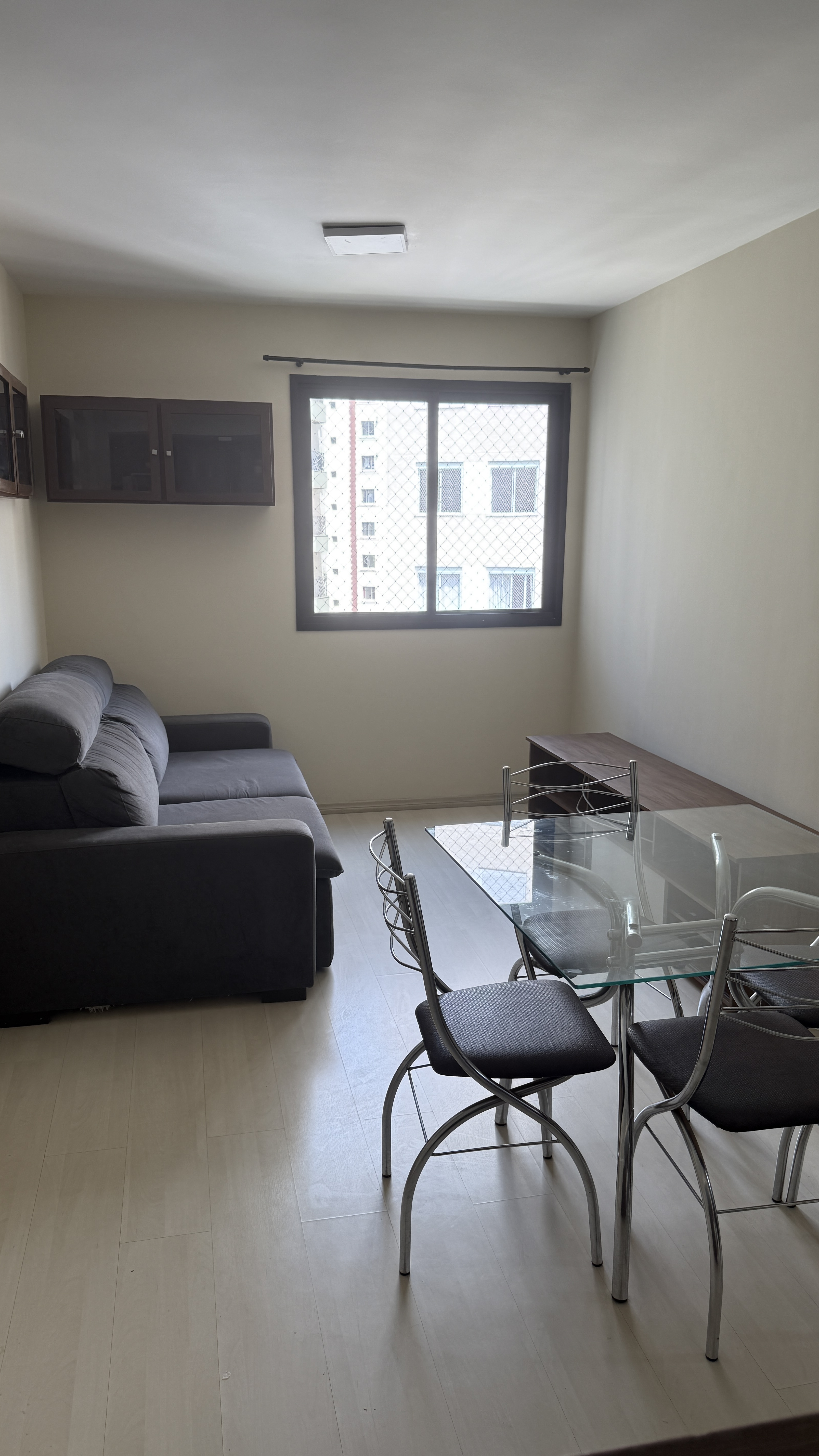Apartamento Condomínio, Residencial, 1 vaga(s) de garagem