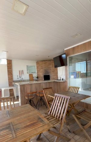 Apartamento Condomínio, Residencial, 3 dormitório(s), 1 vaga(s) de garagem