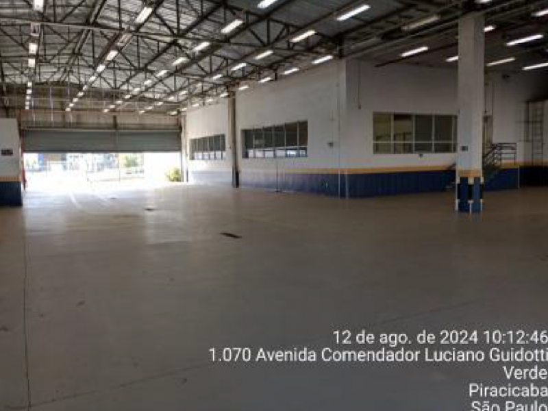 Prédio no Caxambu (foto 13 de 17)