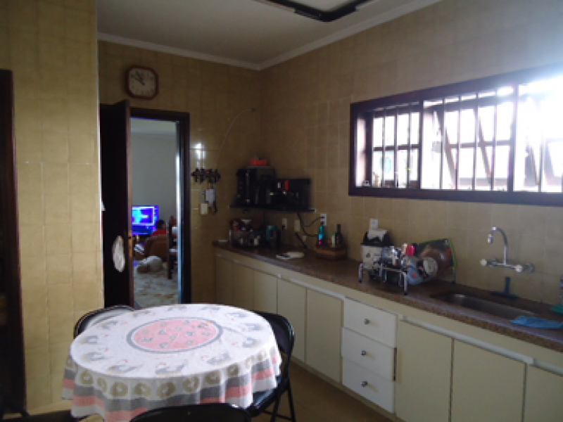 Casa com 3 quartos no Parque São Quirino (foto 7 de 10)