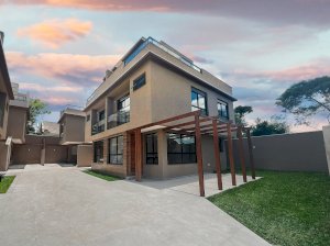 Casa Condomínio, Residencial, 3 dormitório(s), 2 vaga(s) de garagem