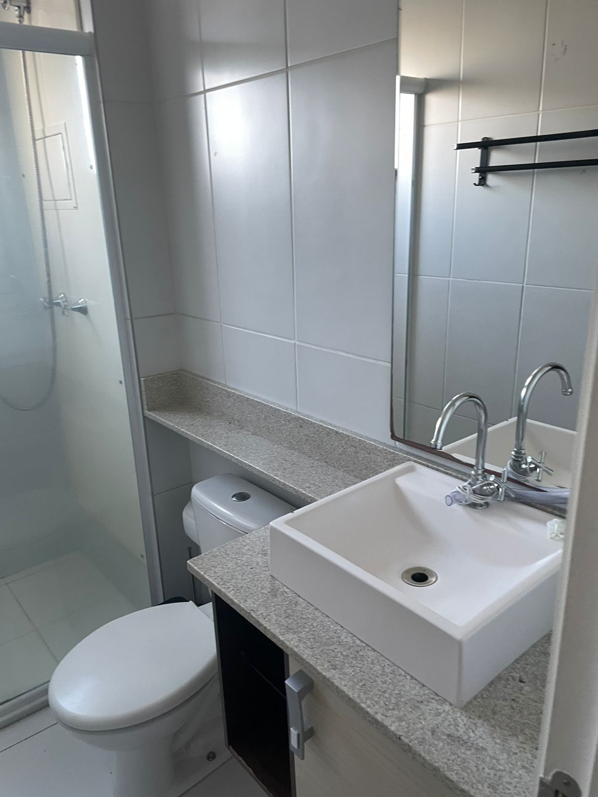 Apartamento Condomínio, Residencial, 2 dormitório(s), 1 vaga(s) de garagem
