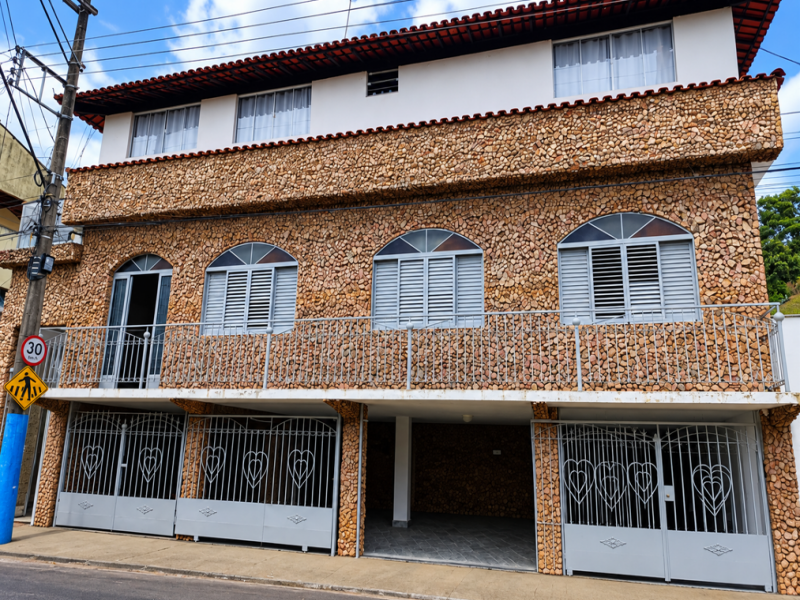 Casa, Residencial, Centro, 13 dormitório(s), 4 vaga(s) de garagem