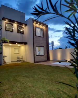 Casa Condomínio, Residencial, 3 dormitório(s), 2 vaga(s) de garagem