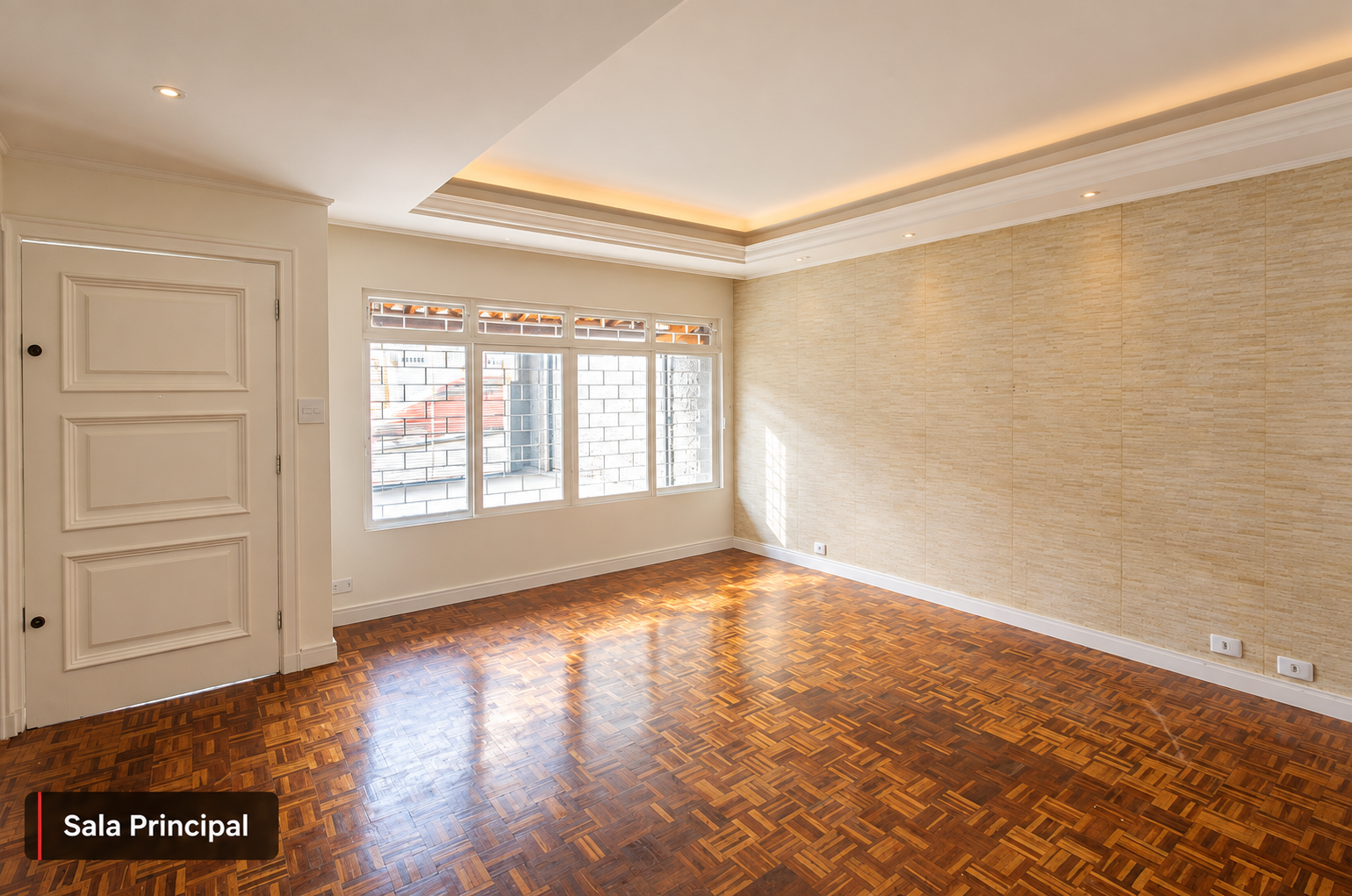 Casa, Residencial, 4 dormitório(s), 2 vaga(s) de garagem