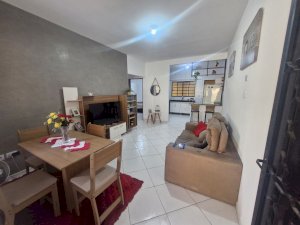 Casa, Residencial, 2 dormitório(s), 4 vaga(s) de garagem