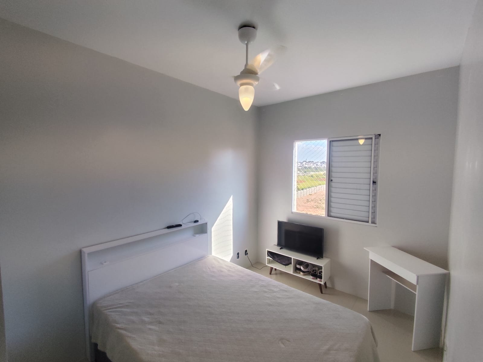 Apartamento Condomínio, Residencial, 2 vaga(s) de garagem