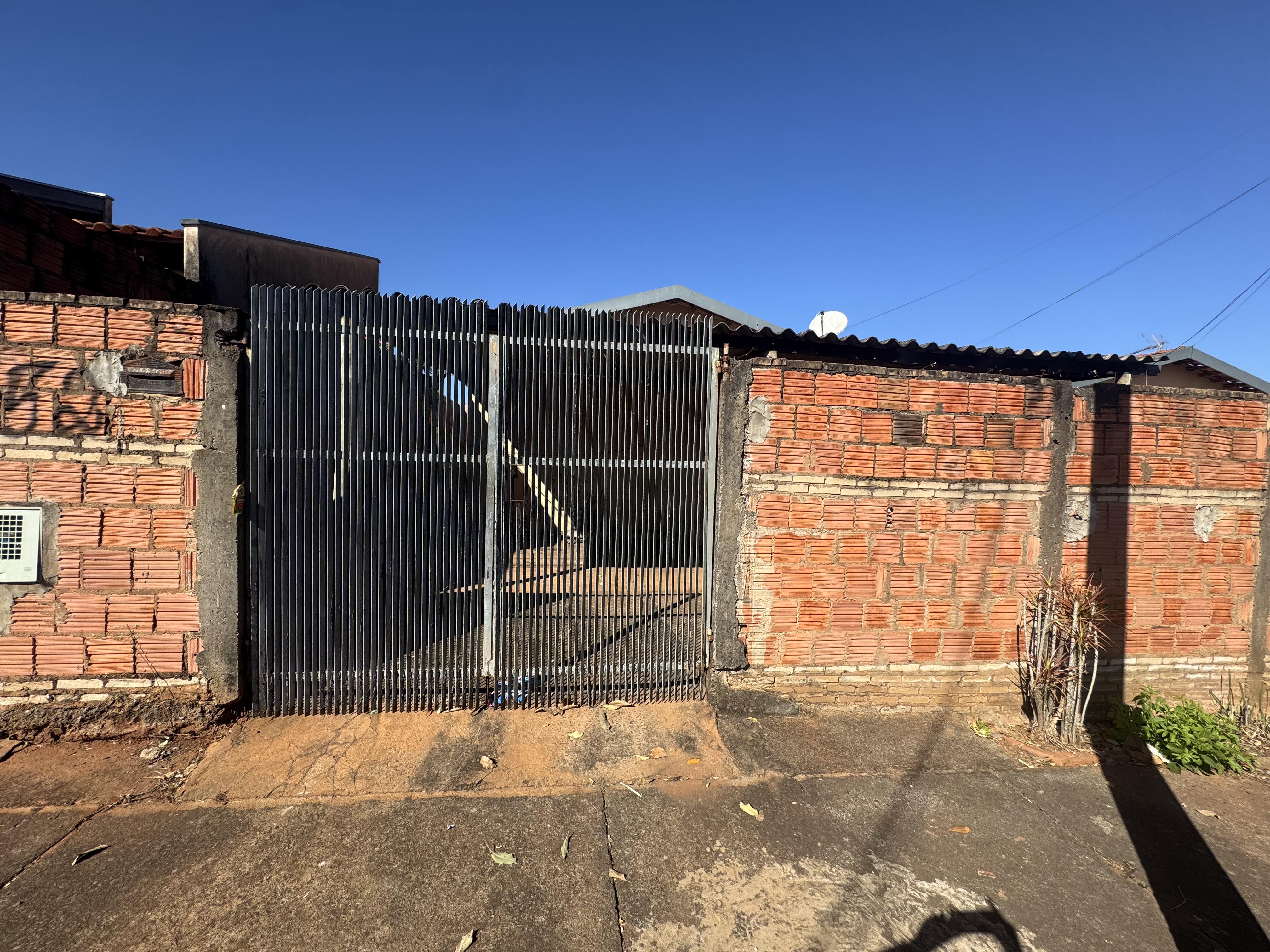 Casa, Residencial, 2 dormitório(s), 3 vaga(s) de garagem