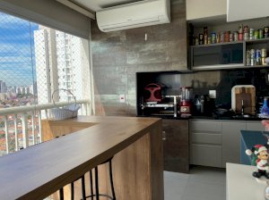 Apartamento Condomínio, Residencial, 3 dormitório(s), 2 vaga(s) de garagem