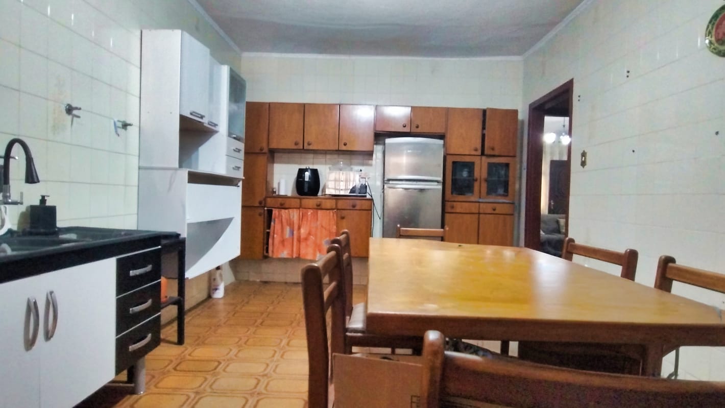 Casa, Residencial, 2 dormitório(s), 2 vaga(s) de garagem