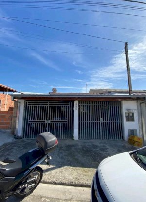 Casa, Residencial, 4 dormitório(s), 2 vaga(s) de garagem