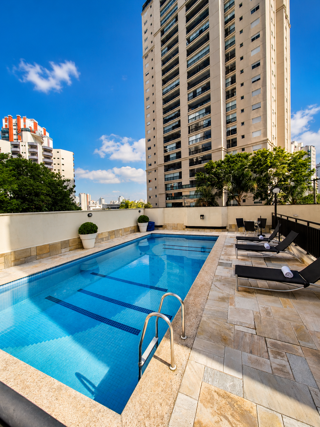Apartamento Condomínio, Residencial, 4 dormitório(s), 3 vaga(s) de garagem