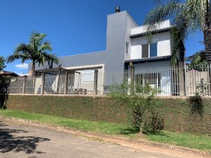 Casa, Residencial, 4 dormitório(s), 2 vaga(s) de garagem