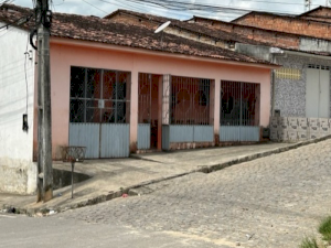Casa, Residencial, Centro, 3 dormitório(s), 1 vaga(s) de garagem