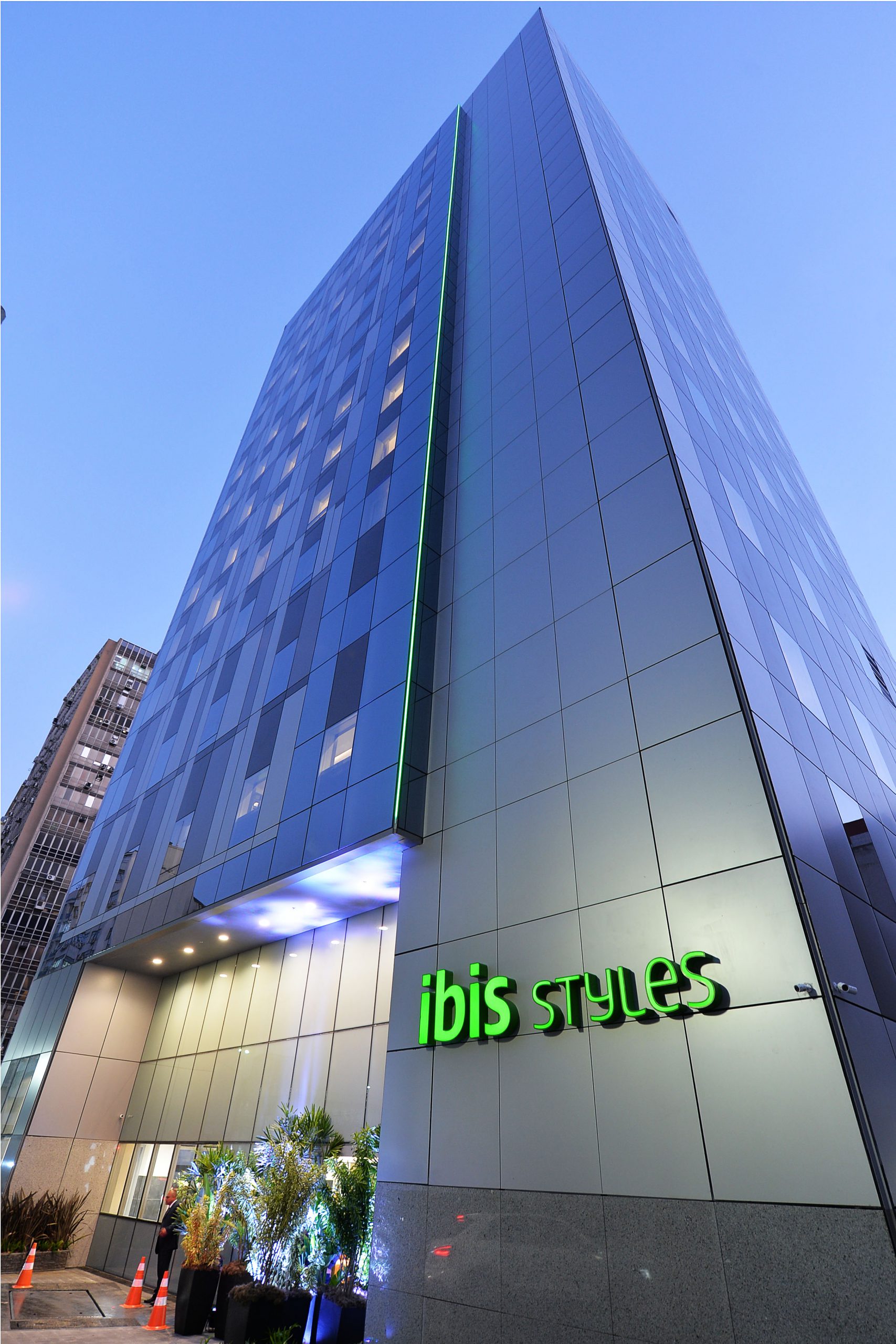 Flat/Hotel_Condominio, Comercial