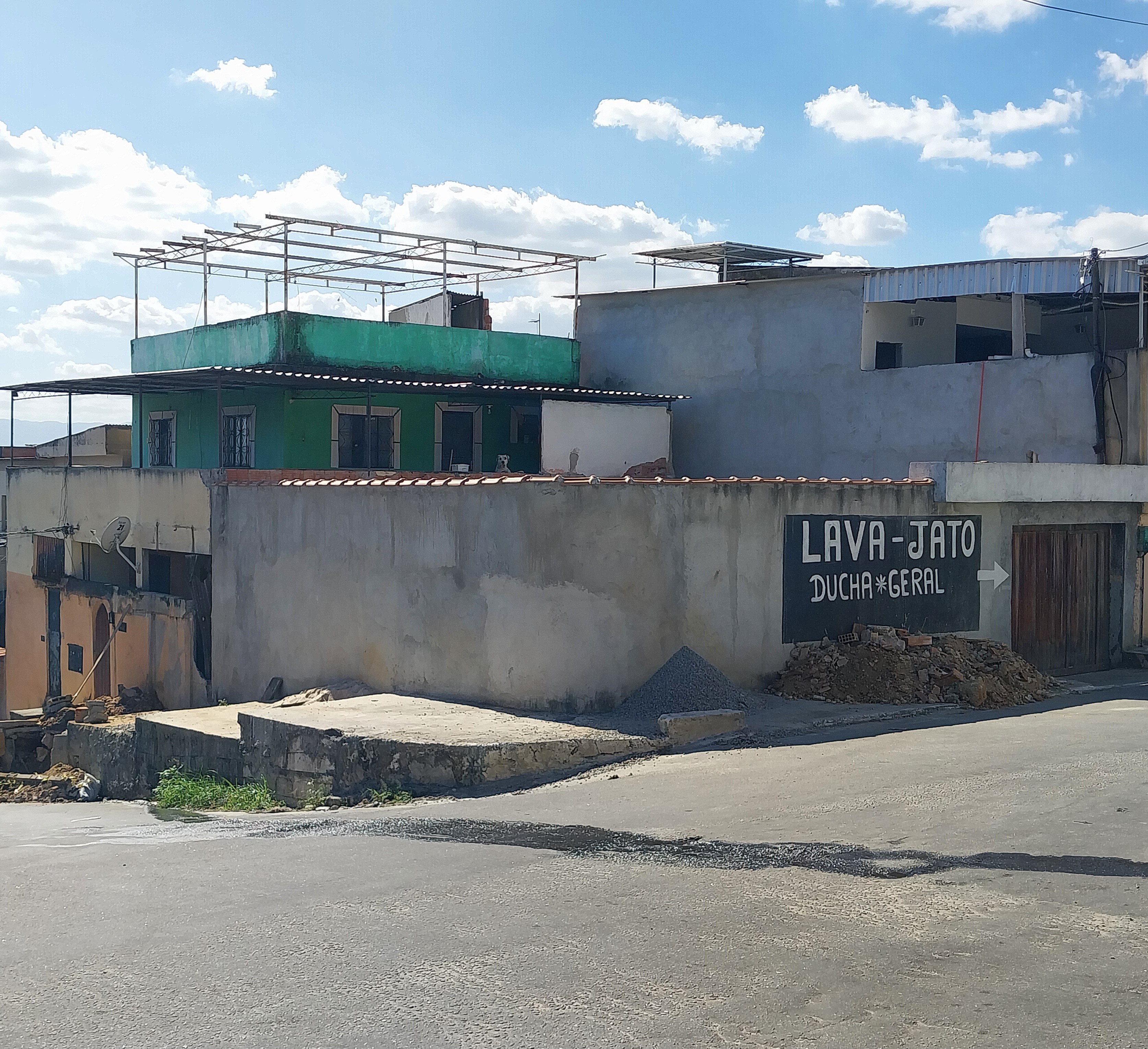 Casa, Comercial, 4 dormitório(s), 3 vaga(s) de garagem