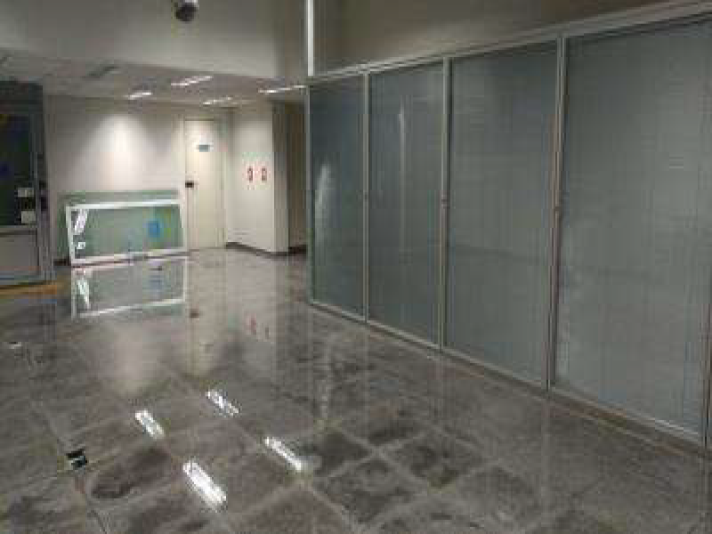 Prédio no Centro (foto 14 de 21)