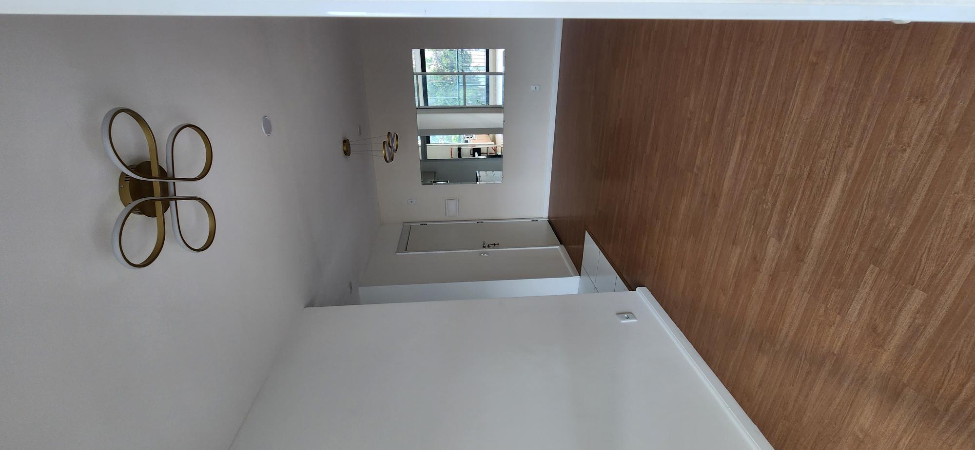 Apartamento Condomínio, Residencial, 3 dormitório(s), 1 vaga(s) de garagem