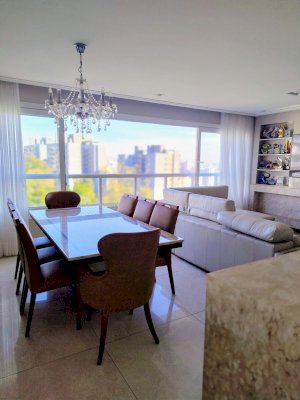 Apartamento_Condominio em Porto Alegre (RS)