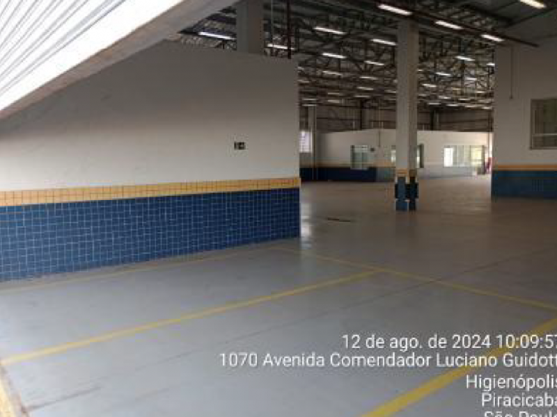 Prédio no Caxambu (foto 14 de 17)