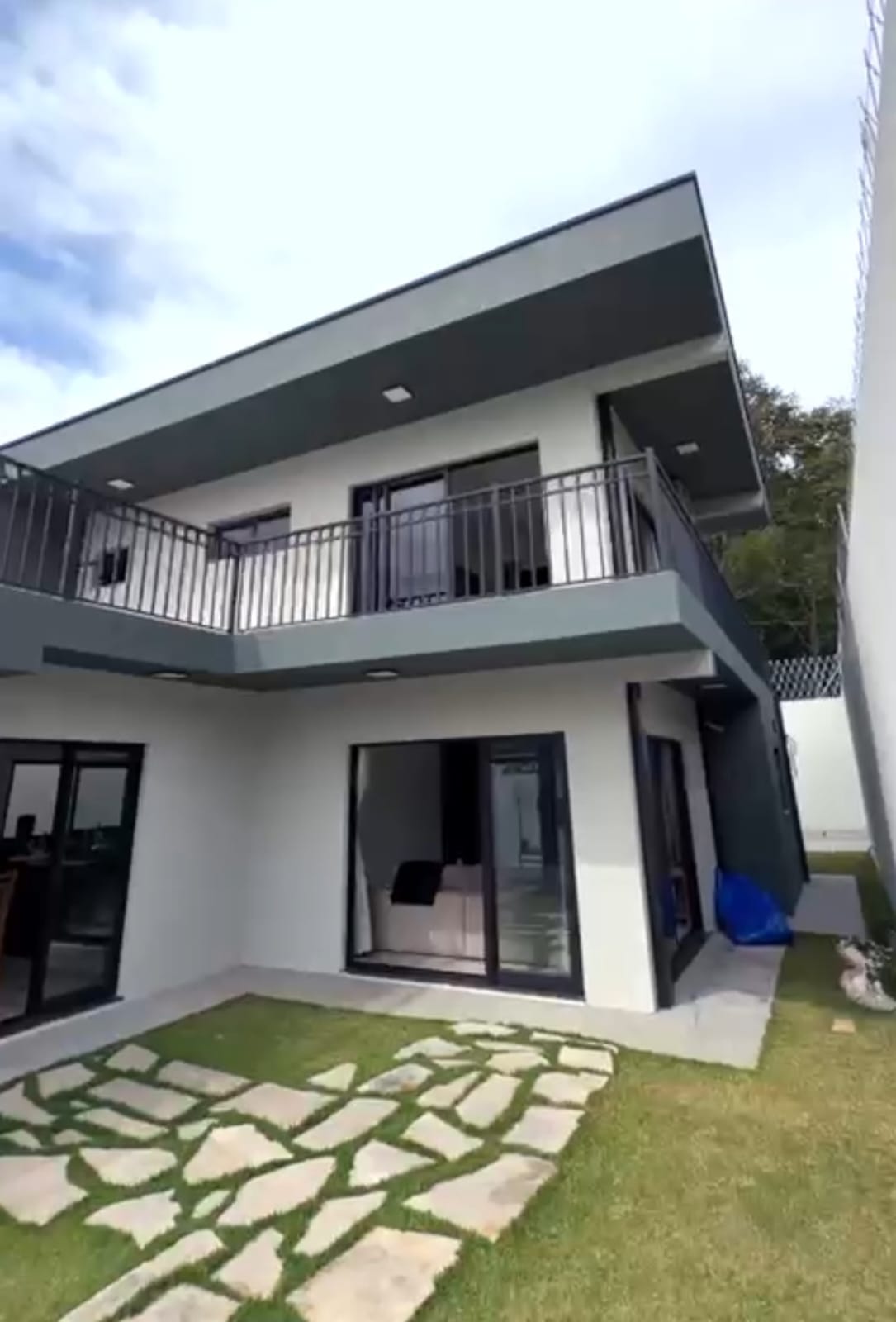 Casa Condomínio, Residencial, 3 dormitório(s), 3 vaga(s) de garagem