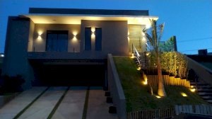 Casa_Condominio em Santana de Parnaíba (SP)
