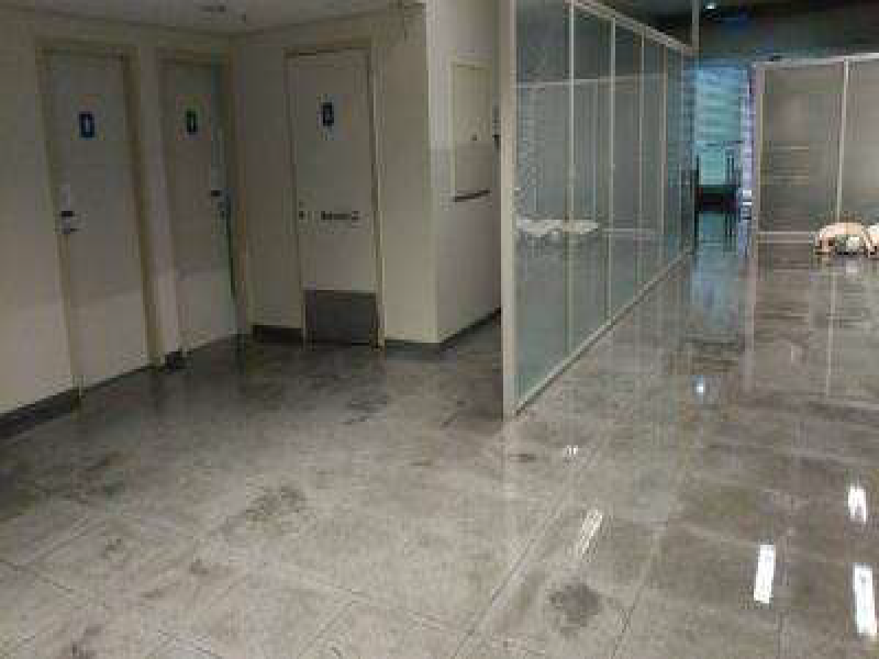 Prédio no Centro (foto 17 de 21)