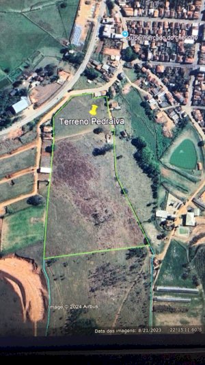 Área em Pedralva (MG)